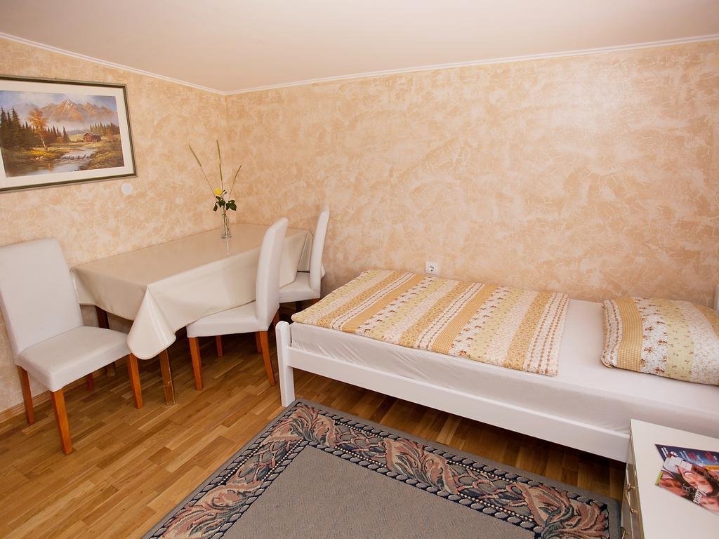 Apartment Zadar Diklo Borik Vir Room photo